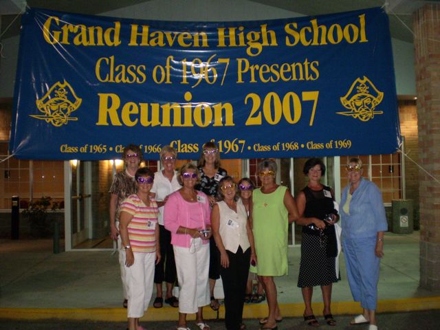 Carole, Joann, Jeanne, Germaine, Carol, Yvonne, Vicki, Debbi